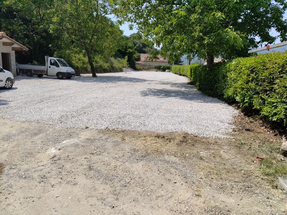 PARKING BOULODROME 3